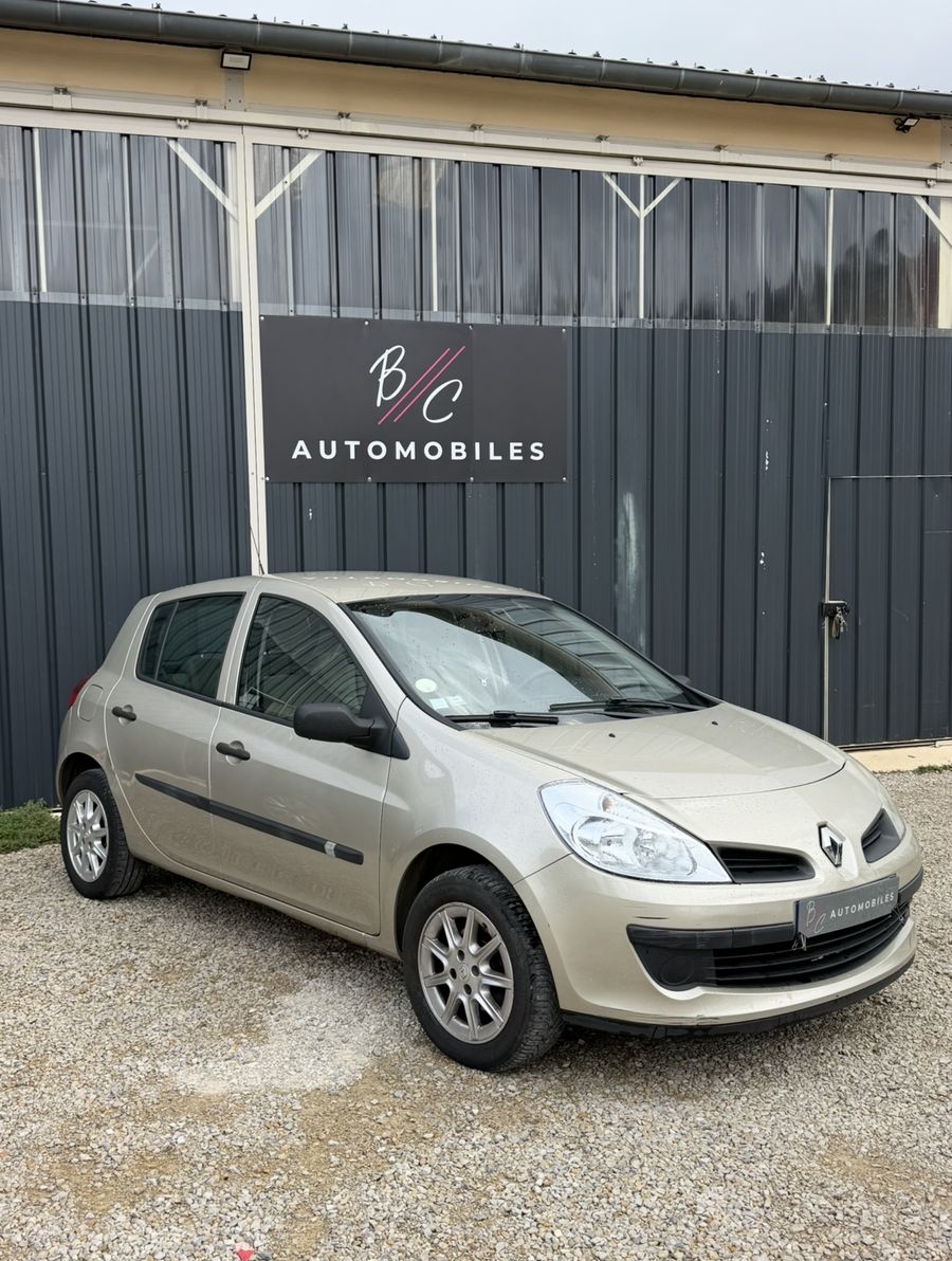 Renault Clio III beige